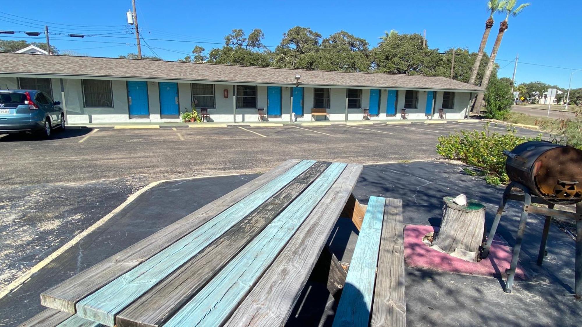 Tropic Motel Aransas Pass Extérieur photo